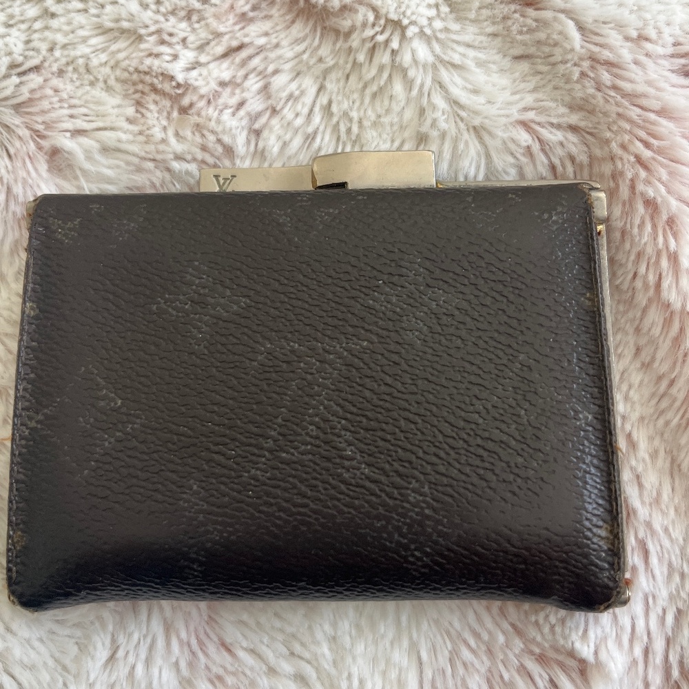 Louis Vuitton purse wallet